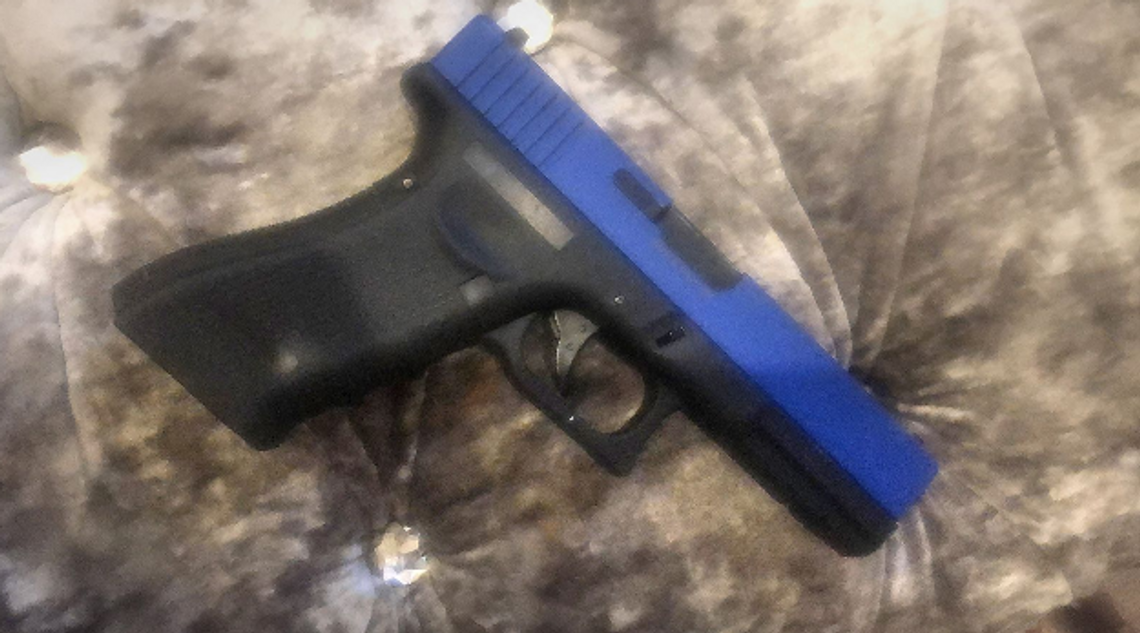 Policja aresztowała 12-latka bo trzymał w dłoni plastikowy pistolet 