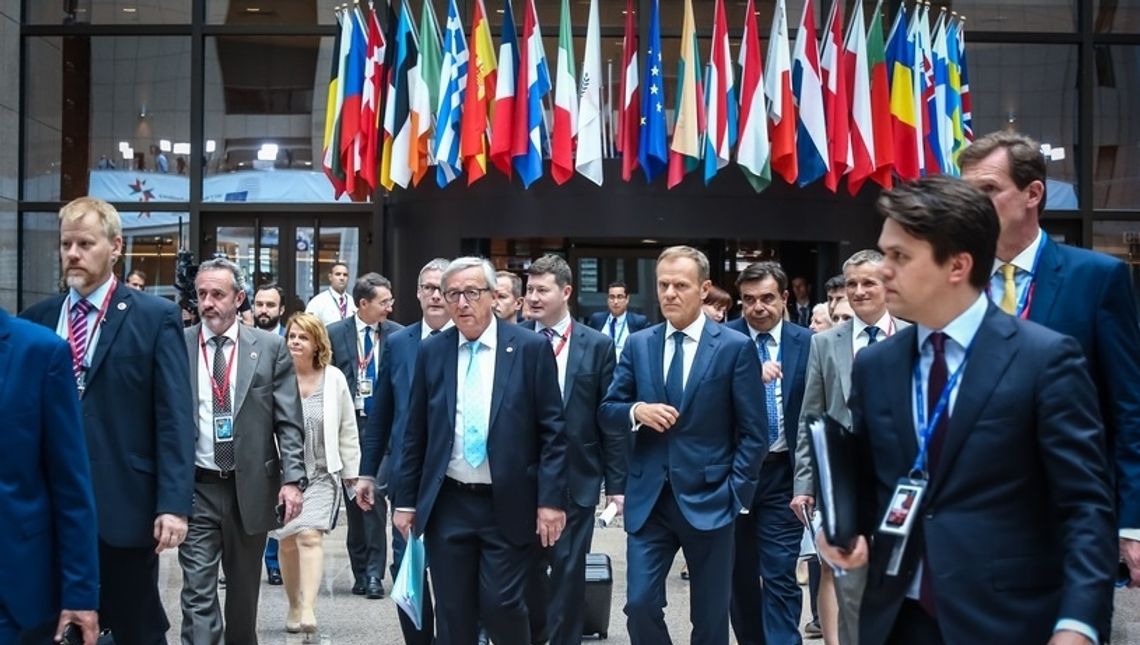 Rezygnacja May: Przywódcy Unii Europejskiej zwołują nadzwyczajne rozmowy