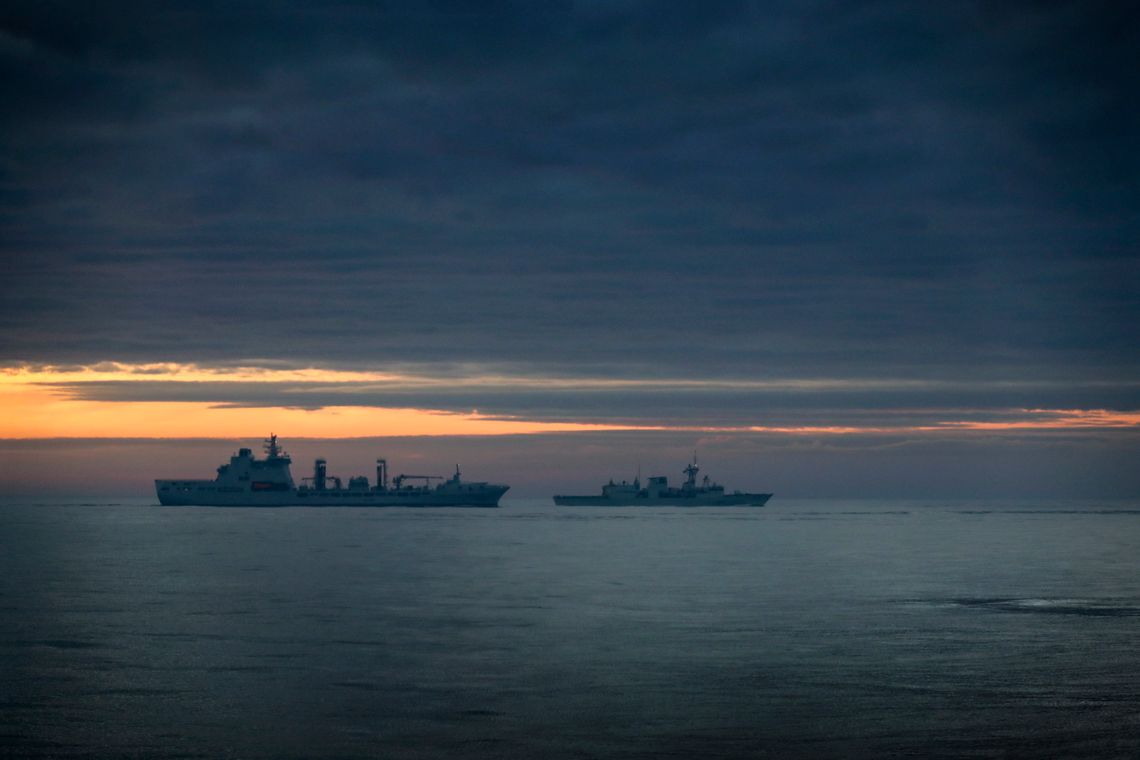 Rosyjskie okręty na wodach w pobliżu Wielkiej Brytanii