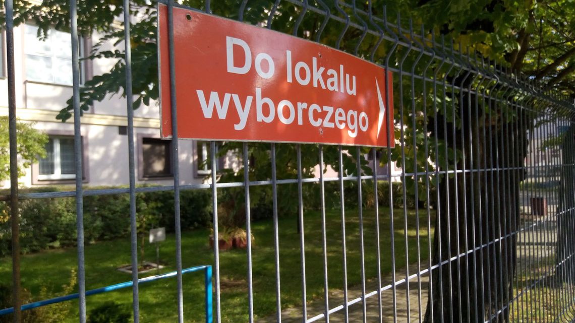 Rozwścieczona Polonia pyta o karty do głosowania