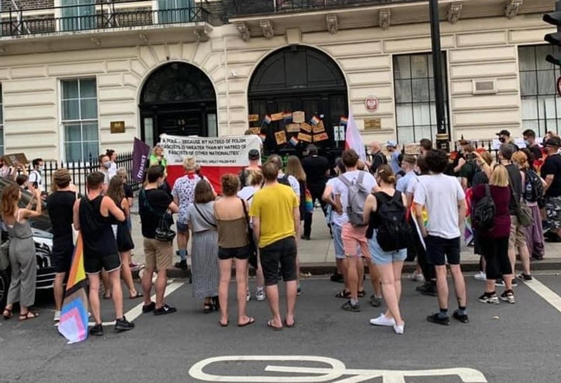 Szef partii KORWiN w Londynie zatrzymany na proteście środowiska LGBT