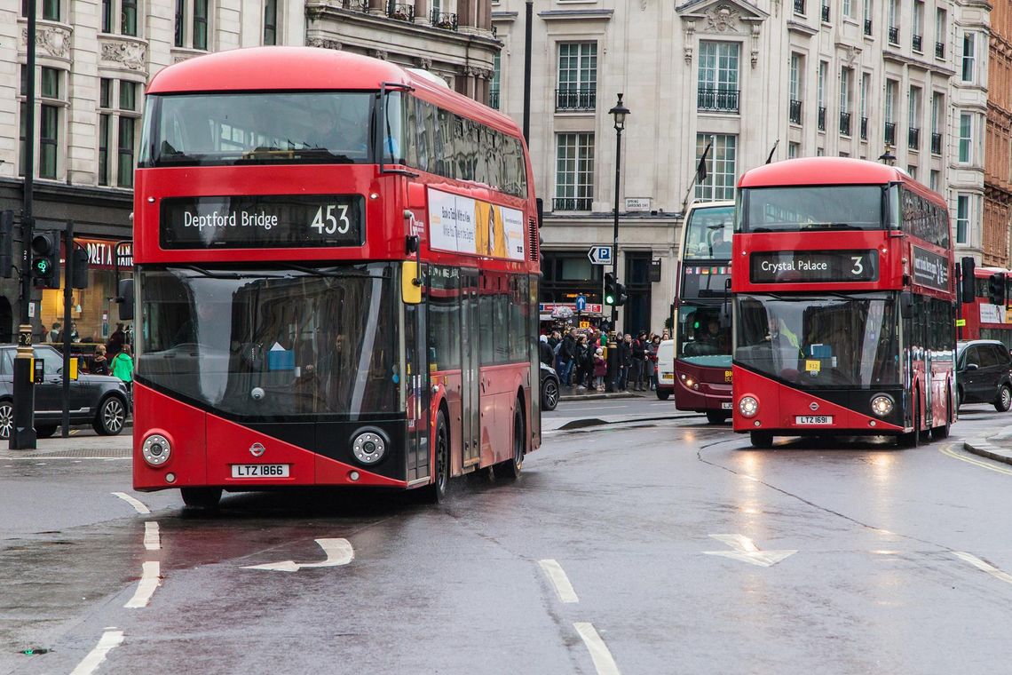 TfL musi ograniczyć kursowanie autobusów i metra