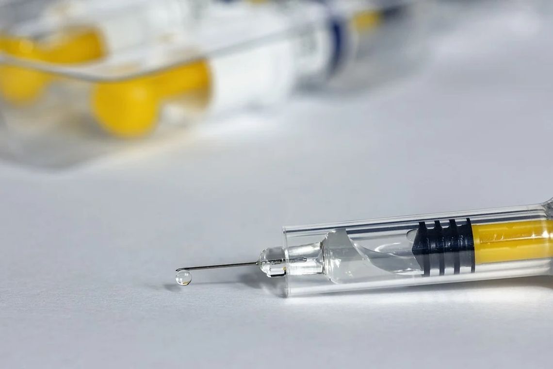 Trzecia faza badań nad szczepionką przeciw COVID 19