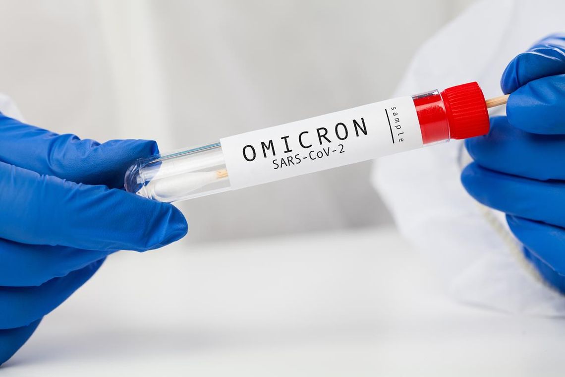 W. Brytania: władze medyczne uznały nową wersję Omikronu za wariant pod obserwacją