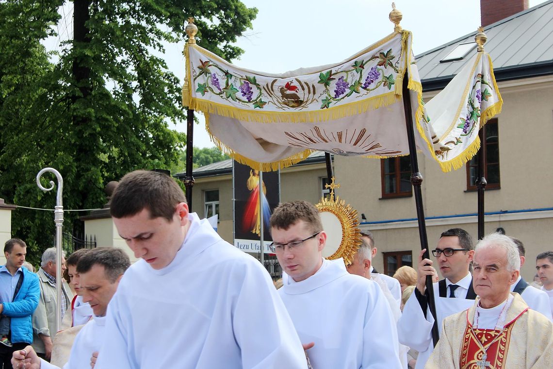 W Polsce trwają uroczystości Bożego Ciała